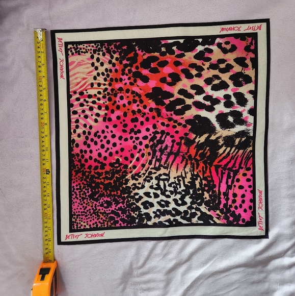 Betsey Johnson Pink and Black Leopard Bandana NWOT - Picture 3 of 4